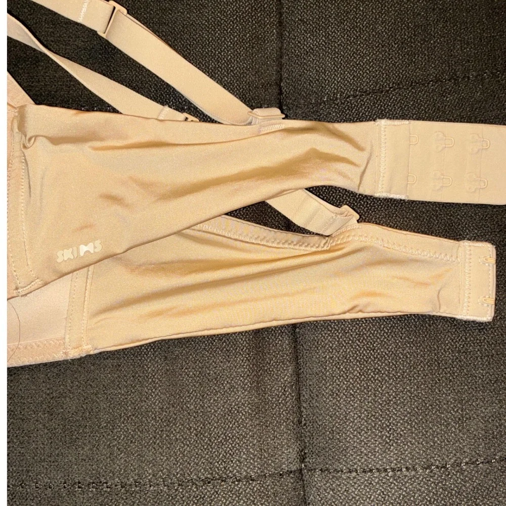 SKIMS Fits Everybody T-Shirt Bra Women 40C Ochre Tan Seamless Lined Underwire